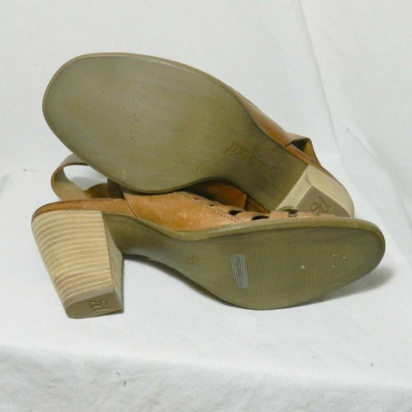 Paul Green $365 Rosa Cuoio Leather Side Zip Up 9.5 - Picture 7 of 8